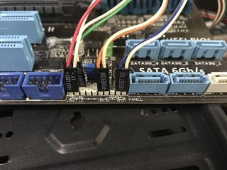 华硕电脑主板在哪个位置，华硕电脑主板在哪个位置开机