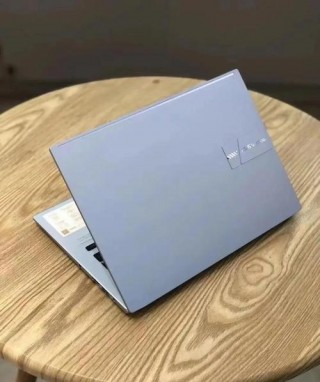 华硕无畏pro14屏幕伤眼吗，华硕无畏pro14屏幕比例