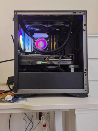 单显卡和双显卡哪个好，单显卡和多显卡？