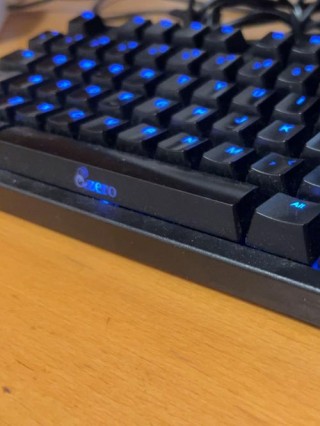 魔力鸭键盘灯光怎么开？魔力鸭键盘灯亮 不能打字