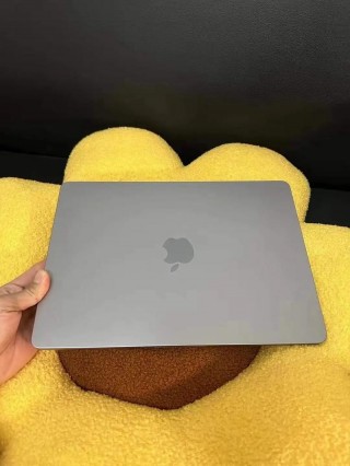 2013款苹果笔记本有几个型号？苹果笔记本2013款air现在值多少钱