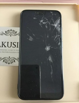 mate10换原装屏多少钱？mate10换屏大概多少钱