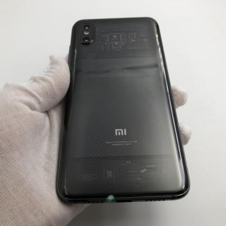 小米8原装屏幕是什么材质，小米8原装屏幕费用多少钱