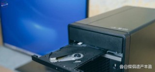 笔记本带光驱和不带光驱哪个好，笔记本有带光驱的吗？