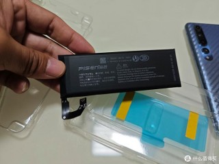 小米8探索版可以换电池吗，小米8探索版可以换电池吗多少钱？