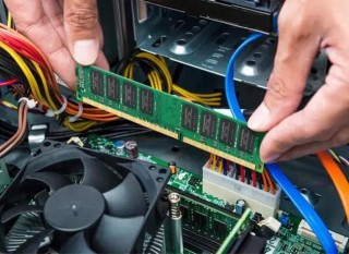 台式机的内存条在哪里，台式机的内存条在哪个位置