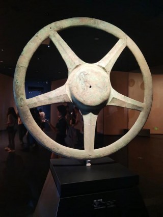 三星堆青铜神树在哪个博物馆，三星堆青铜神树干什么用的