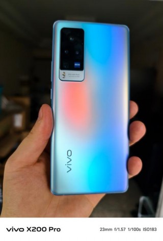 vivox60pro屏幕换一个多少钱，vivox60pro+外屏多少钱