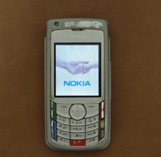 诺基亚6681充电口在哪里，诺基亚6681充电器