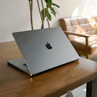 红皮笔记本电脑推荐？红色超薄笔记本