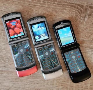 摩托罗拉l7和v3ie哪个好？摩托罗拉v3和v3x区别