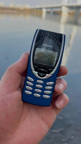 现在有人用诺基亚n95吗？诺基亚n95是否智能手机