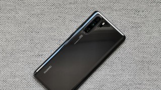 华为p30pro屏幕是什么材质，p30 pro屏幕是什么屏