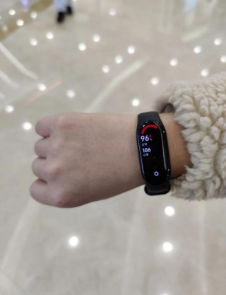 小米手环光感版能测血氧吗？小米手环能测血氧饱和度吗