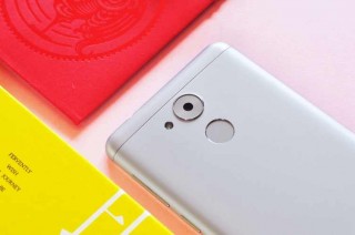 华为v9play哪年产的，华为v9play是双卡双待吗？