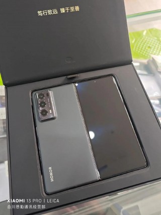 荣耀v20屏幕乱跳怎么解决，荣耀v20屏幕老亮怎么回事？