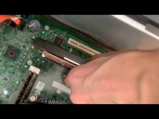 戴尔笔记本电脑显卡在哪，戴尔笔记本显卡在哪里看信息？