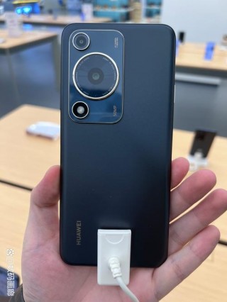 荣耀7a换屏幕要多少钱，荣耀7a换屏幕要多少钱一个