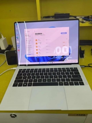 白领笔记本电脑推荐，小白建议买什么笔记本？
