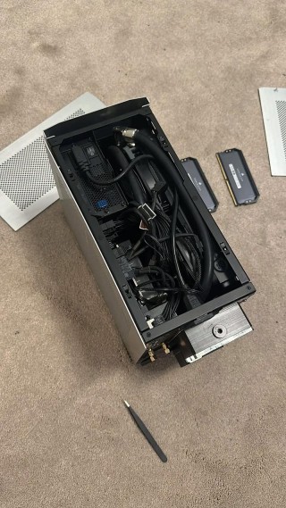 电脑机箱嗡嗡响正常吗？机箱嗡嗡声