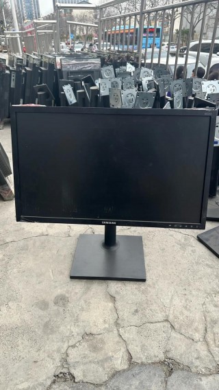 电脑显示器什么价位合适？电脑显示器买哪种比较好