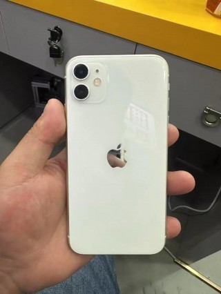 2020年苹果11还值得买吗，2020年底买苹果11划算吗？