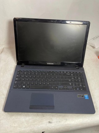 三星450r5u和r5j一样吗，450r5v三星？