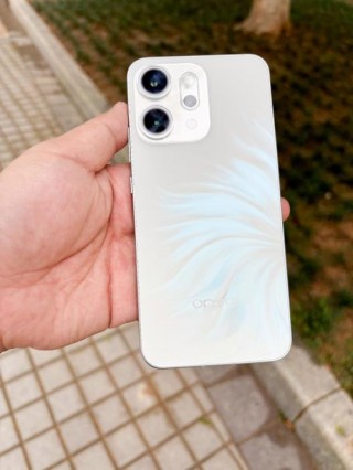 oppor819t屏幕多少钱，oppor9st屏幕总成多少钱