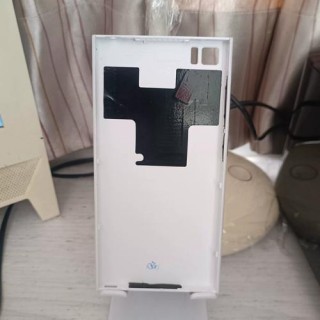 小米产品的外壳都是什么材料，小米原装壳子什么牌子？