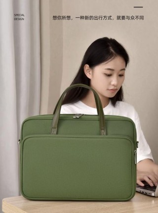 电脑背包和手提包哪个好，电脑包选取背包还是手提包？