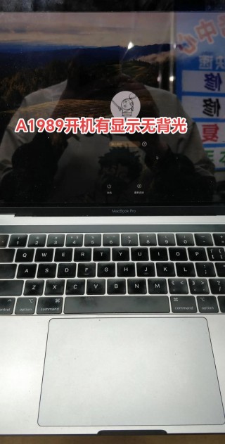 笔记本黑屏怎么办灯是亮得，笔记本电脑屏幕黑屏灯却亮的