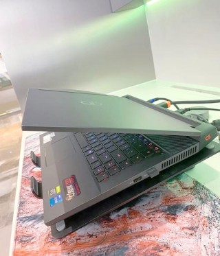 戴尔笔记本红色外壳是什么型号，戴尔笔记本红色外壳是什么型号的