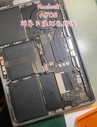 笔记本电脑放入包中哪头朝下？笔记本电脑放进电脑包开口放上还是下