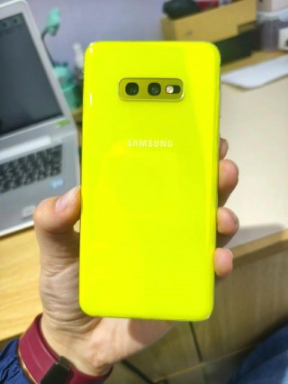 三星s10e几个卡槽，三星s10e卡槽放卡图解？