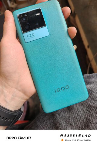 iqooneo8和iqoo11哪个好，iqooneo5跟iqoo8哪个好