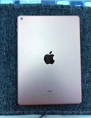 苹果五土豪金哪一年出的，iphone5s土豪金当年有多火