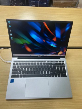 宏基蜂鸟笔记本sf114怎么样，宏基蜂鸟笔记本的优缺点