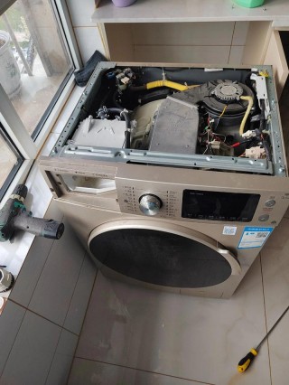 海尔洗衣机电脑板多少钱一个，海尔洗衣机电脑板更换拆卸视频？