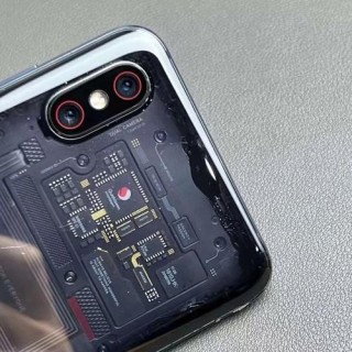 小米8屏幕指纹版和探索版区别就是？小米8屏幕指纹版和探索版屏幕通用吗