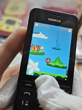 lumia525是什么屏幕，lumia526？