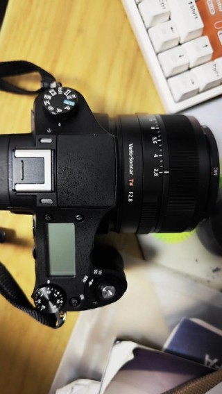 索尼rx10m3不如佳能g3x？索尼rx10m4和佳能80d