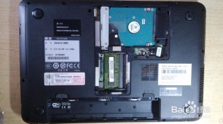 东芝笔记本电脑主板电池在什么地方，东芝笔记本电池换电芯教程？