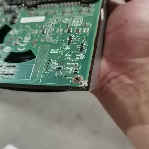 丽台q6000怎么点亮,接了6p线与显示屏的dp口,显示屏没反应啊。