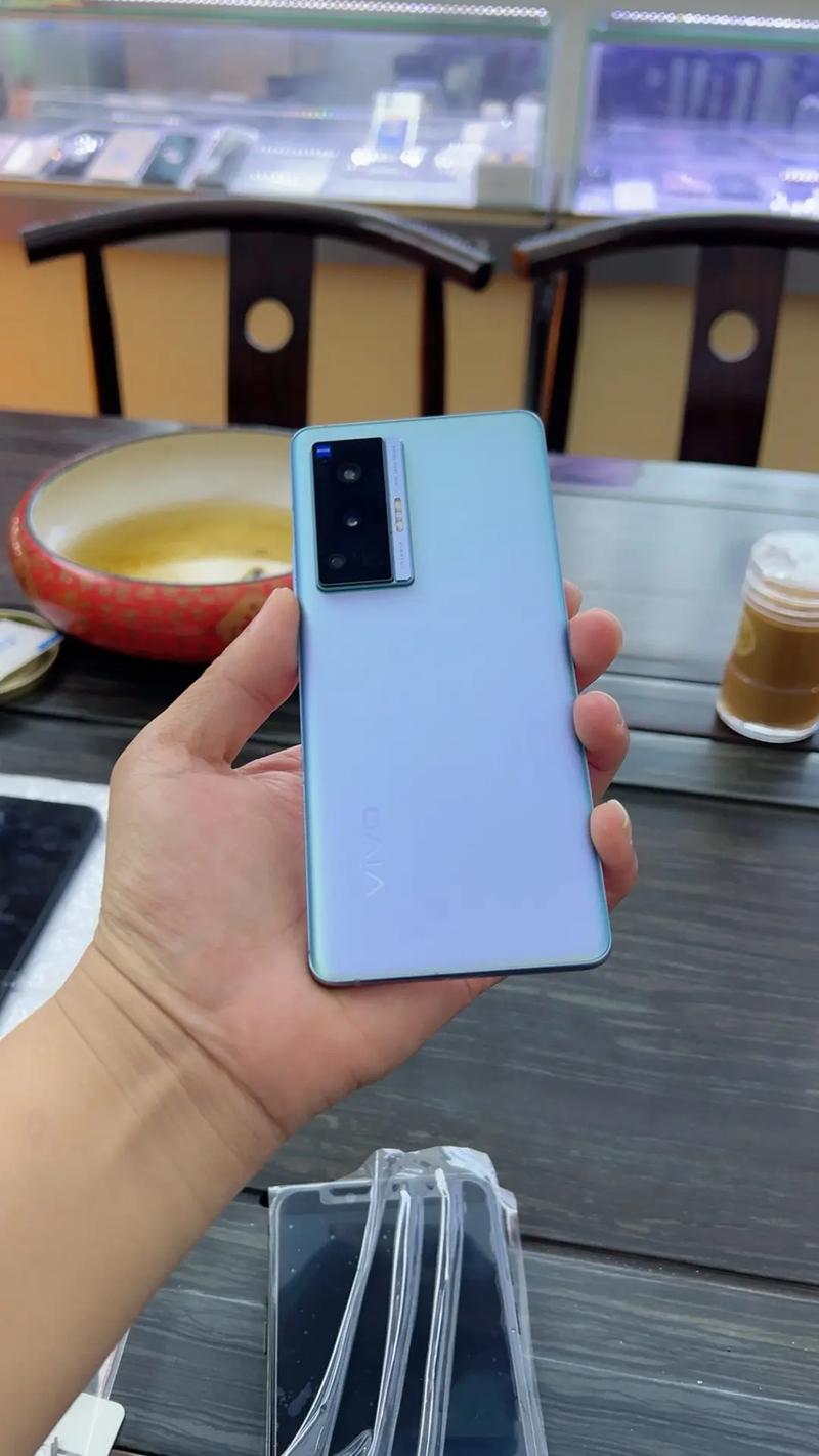 vivox70pro的屏幕是哪里产的