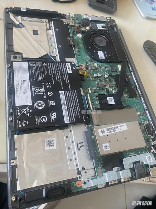 联想昭阳E43A笔记本添加内存条时如何拆机