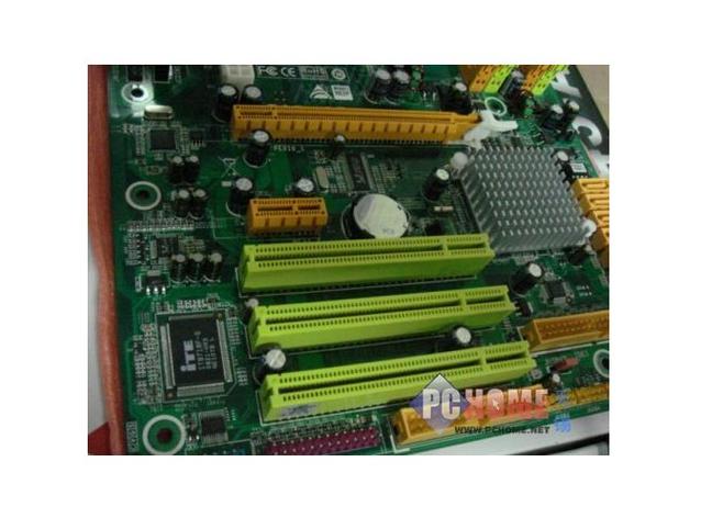 技嘉P43主板支持DDR3内存吗?如果支持,P43主板中哪张支持的DDR3...