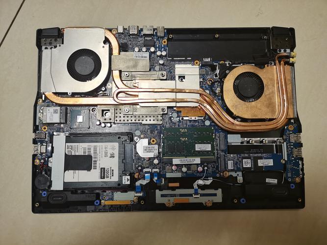 神舟笔记本cpu在左边还是右边