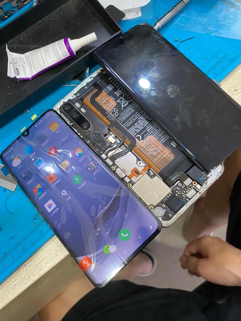 小米cc9内屏坏了维修大概多少钱