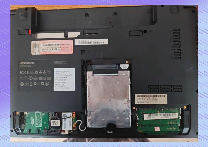 联想笔记本G470e的显卡大概在笔记本的什么位置