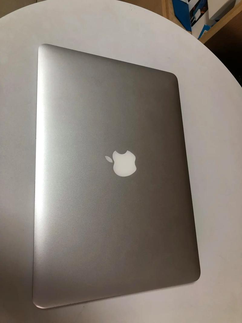 想买个11寸的笔记本,哪个牌子型号的性价比比较高,多少钱?